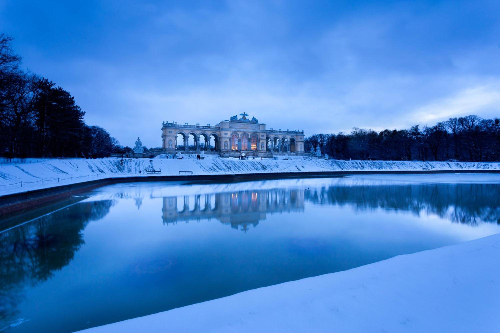 Regal Retreat Intimate Elegance Near Schoenbrunn Palace Wien Eksteriør bilde